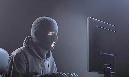 黑客非法控制某游戏公司企业QQ 欲盗取商业机密牟利